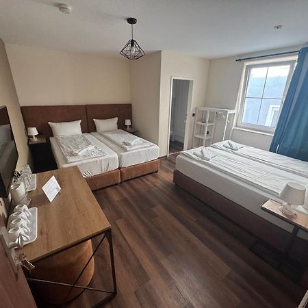Hotel Capitol Zentrum - 24H - Friedrichshafen Dış mekan fotoğraf