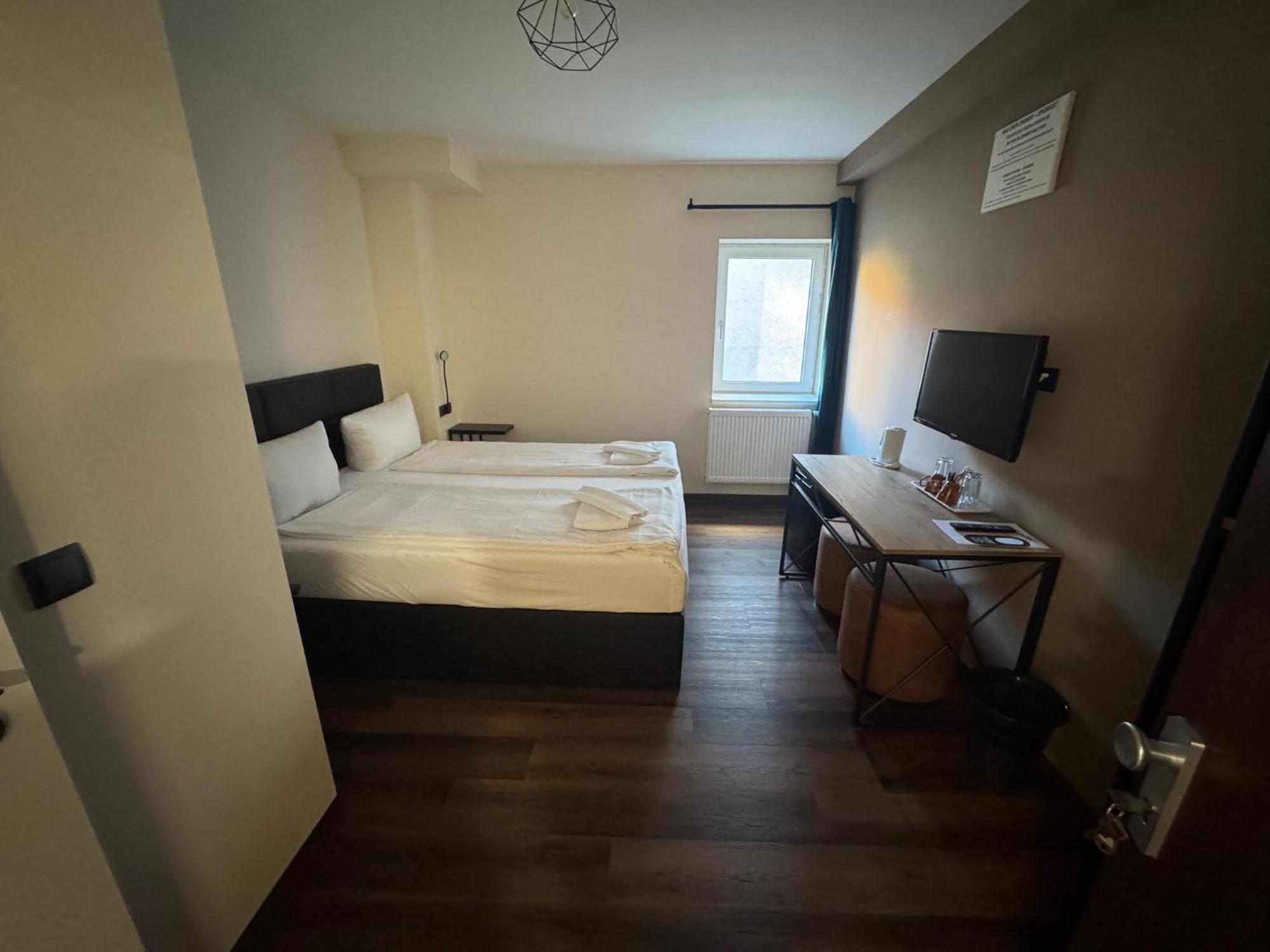 Hotel Capitol Zentrum - 24H - Friedrichshafen Dış mekan fotoğraf