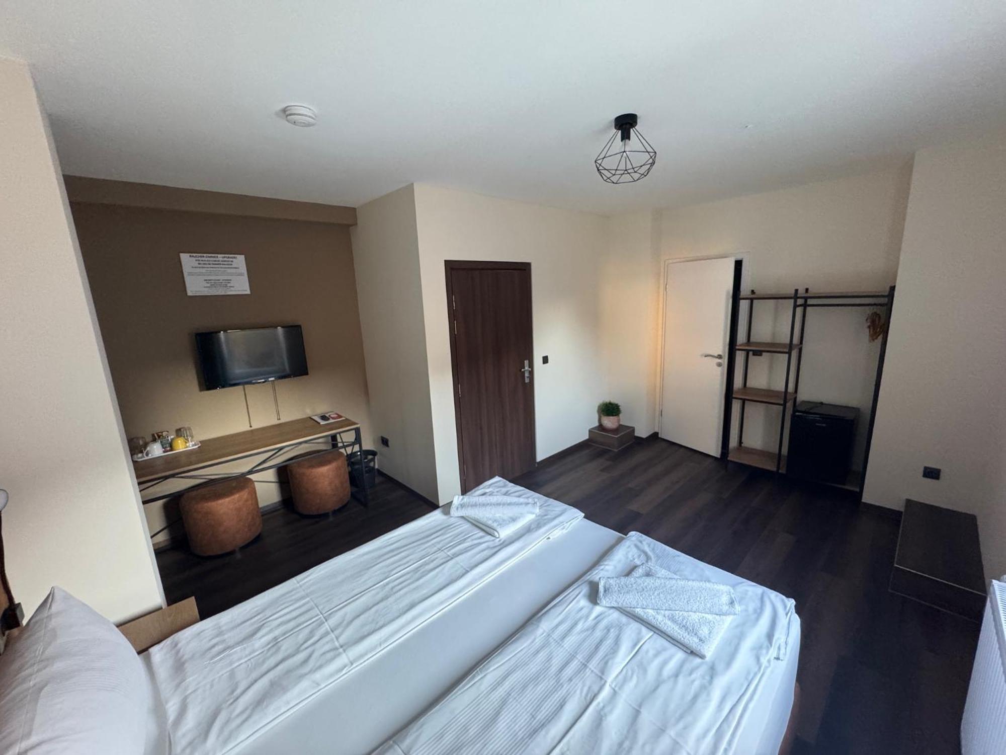Hotel Capitol Zentrum - 24H - Friedrichshafen Dış mekan fotoğraf