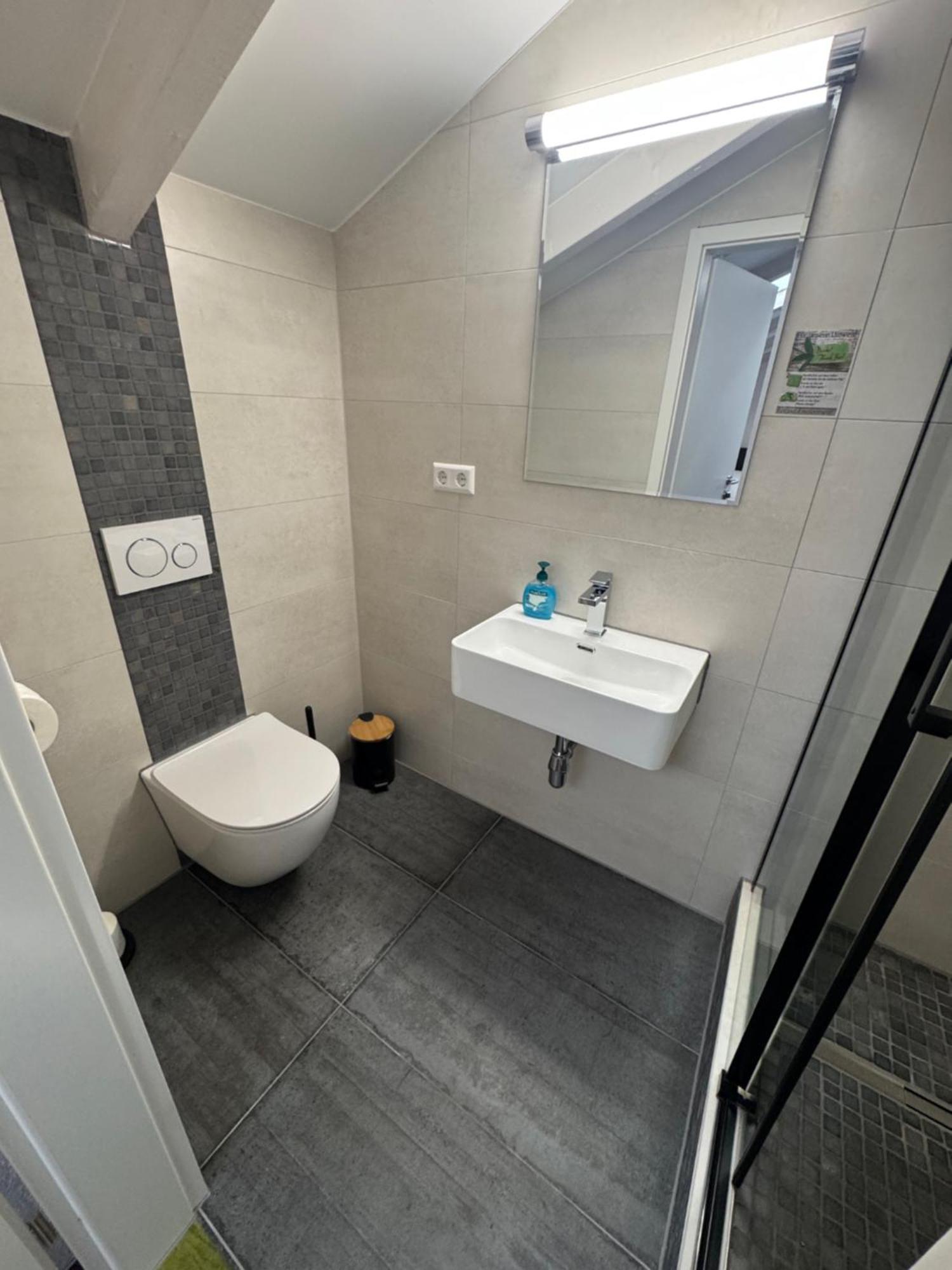 Hotel Capitol Zentrum - 24H - Friedrichshafen Dış mekan fotoğraf