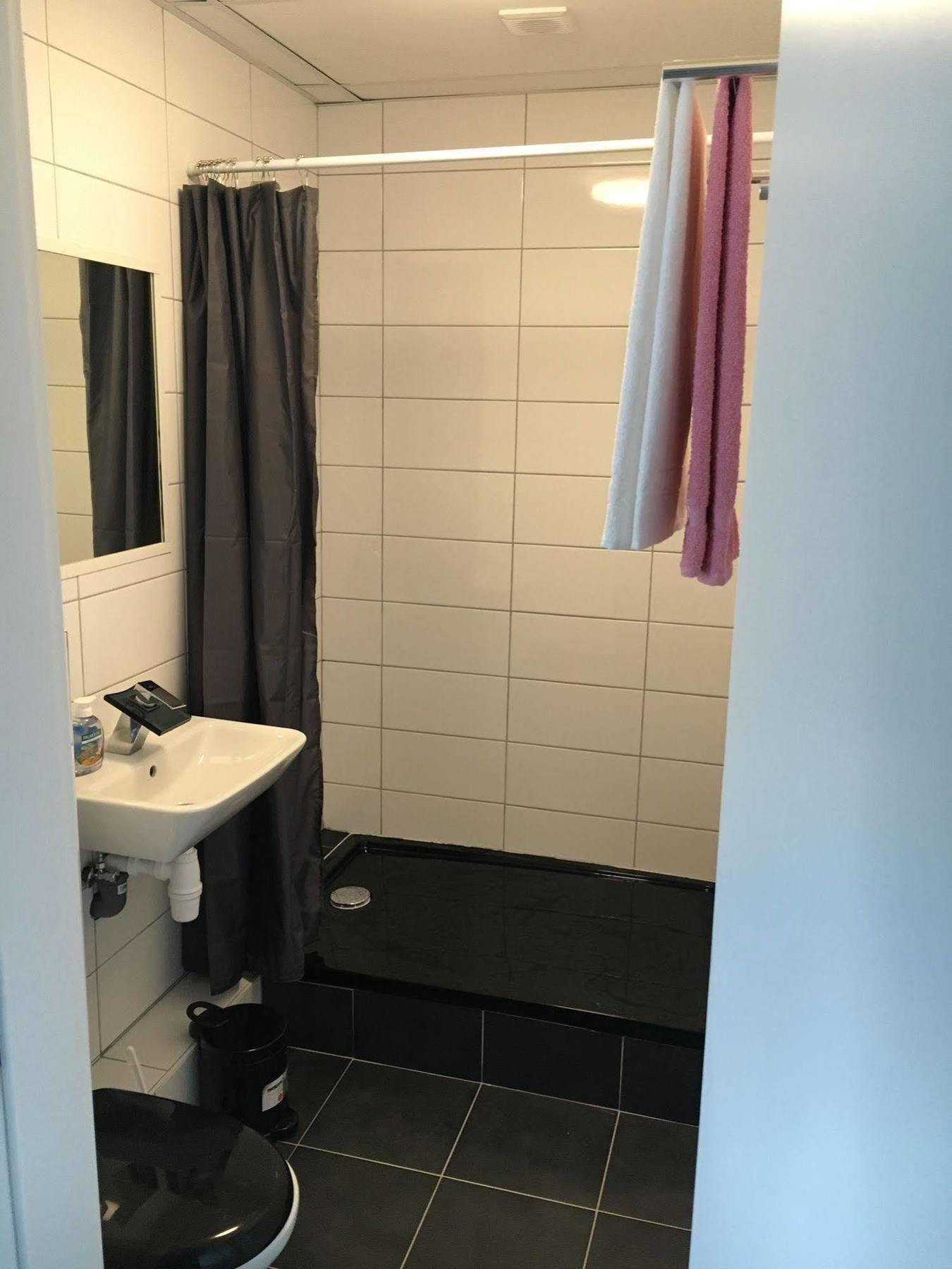 Hotel Capitol Zentrum - 24H - Friedrichshafen Dış mekan fotoğraf